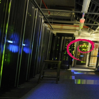 Debian Server room wallpaper