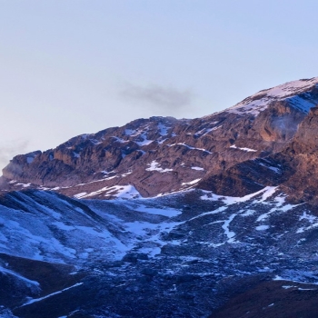 Pyrenees Mountain Peak Dawn Benasque Spain 5K