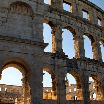 Pula Croatia Ancient buildings Sunlight 5K