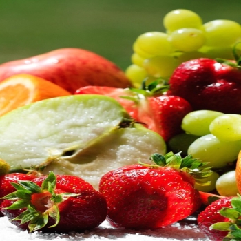 various grapes-fruit food wallpaper
