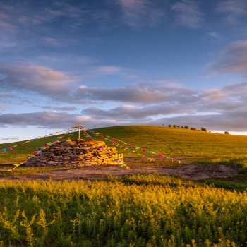 Sunrise Summer Grassland Prayer flag Tibet 5K
