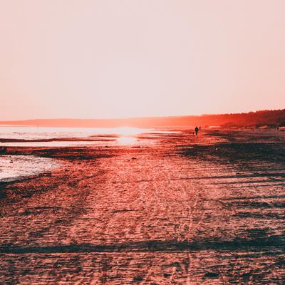 Ungura Ezers Full HD KDE Store