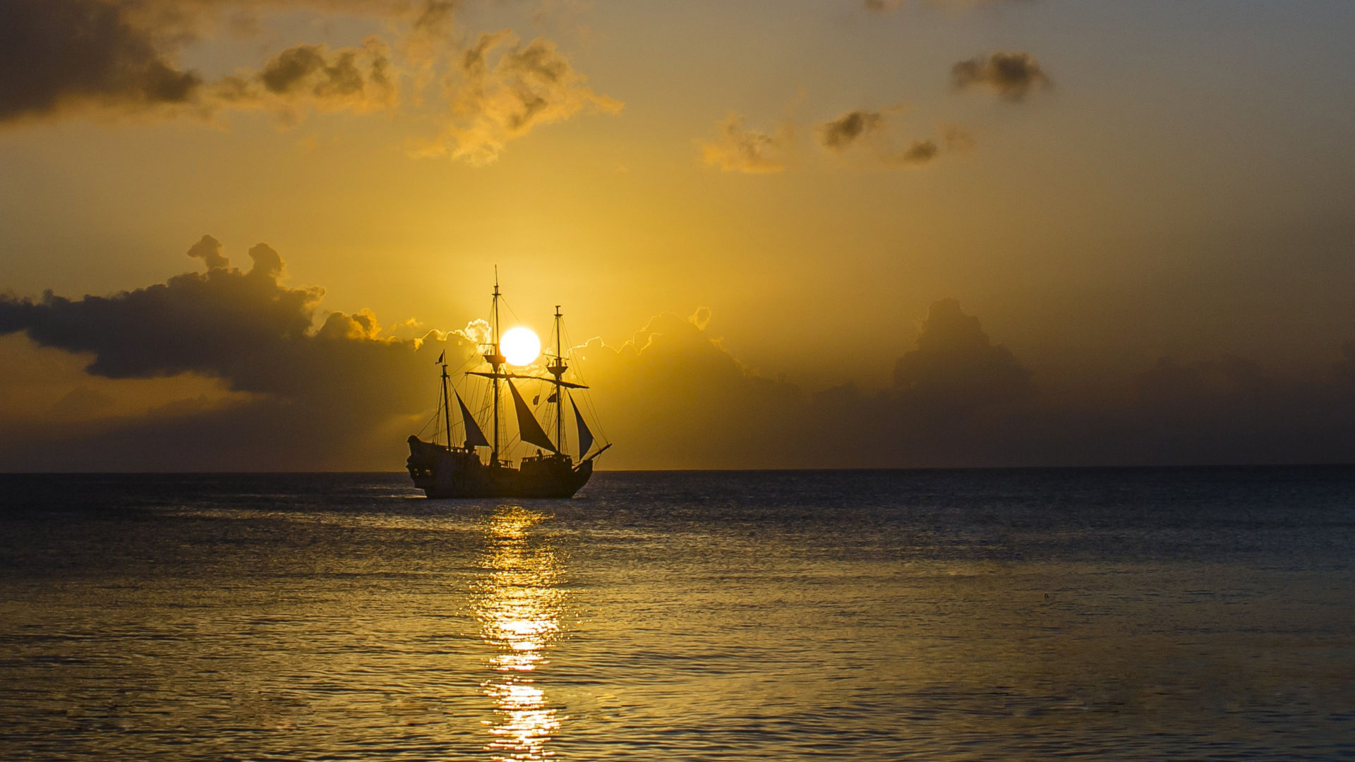 Gold Sunset Ocean Old Pirate Ship - KDE Store Gold Sunset Ocean Old Pirate Ship - KDE Store